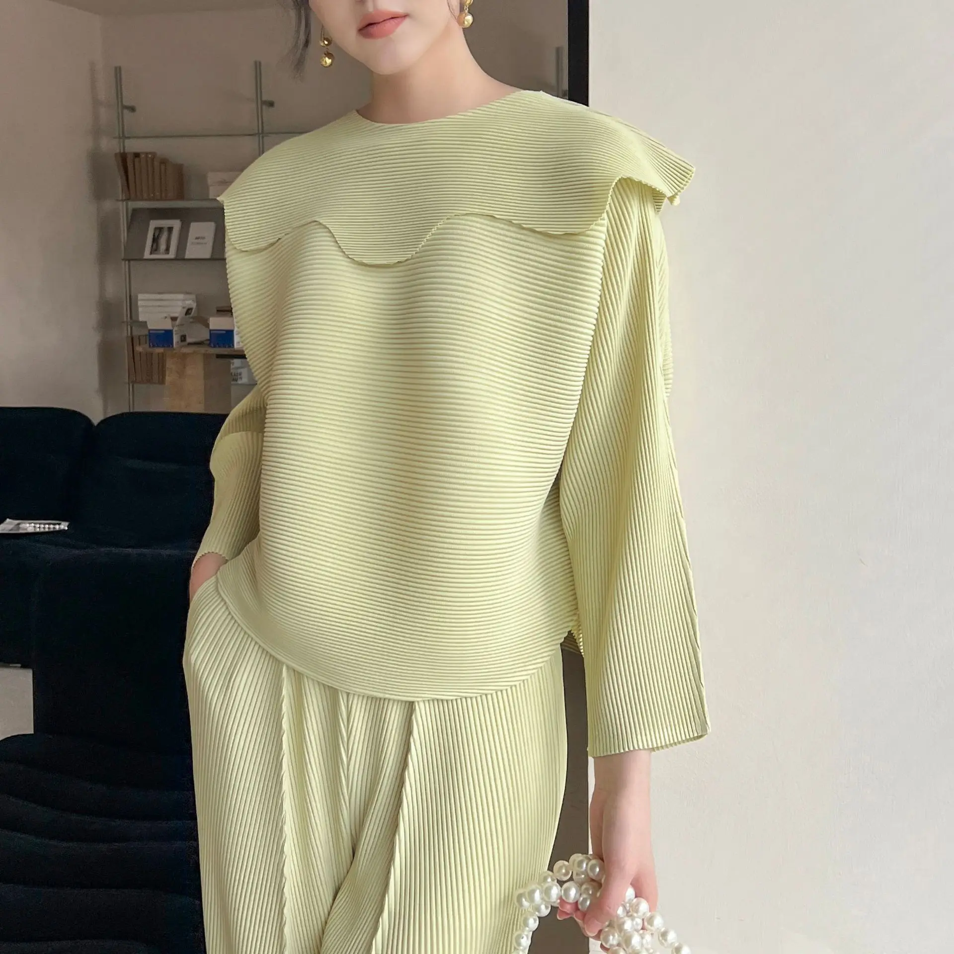 Miyake Pleated Lime Green Ruffle Collar Batwing Sleeve Top Oversize Breathable Elastic Casual Summer Women's Fashion Clothing