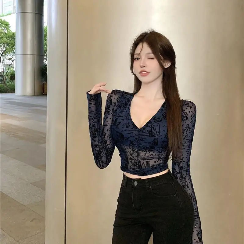 

Женская одежда, весенне-осенняя мода, корейский женский универсальный топ с v-образным вырезом и принтом, модный молодежный стиль, тонкий топ с длинными рукавами