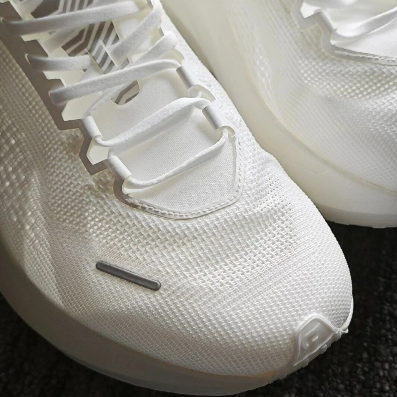 

2026 New Running Trainers For Men Women Luxury Brand Sport Shoes Unisex Mesh Breathable Gym Shoe Designer Walking Jogging Shoes