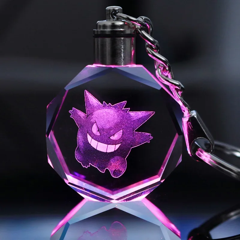 Anime Pokemon Bunte Kristall-Lampe Schlüsselanhänger Cartoon Pikachu Actionfiguren Glas-Anhänger Nachtlicht Schlüsselring Kette Spielzeug Geschenke