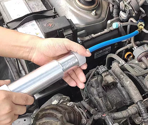 Auto AC Charging Oil Injector with R134a Refrigerant Can, for R22 Home AC System Refilling
