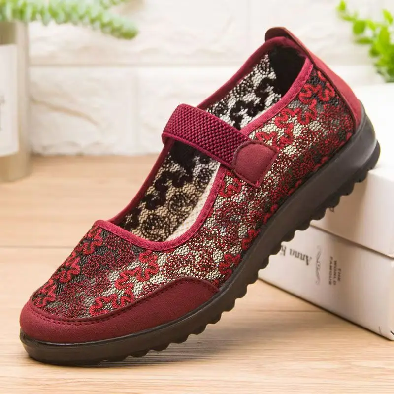 

Middle Aged And Elderly Mesh Lace Flat sole Shoes Summer New Soft Sole Lightweight Breathable Round Toe Loose Slip On Sandals