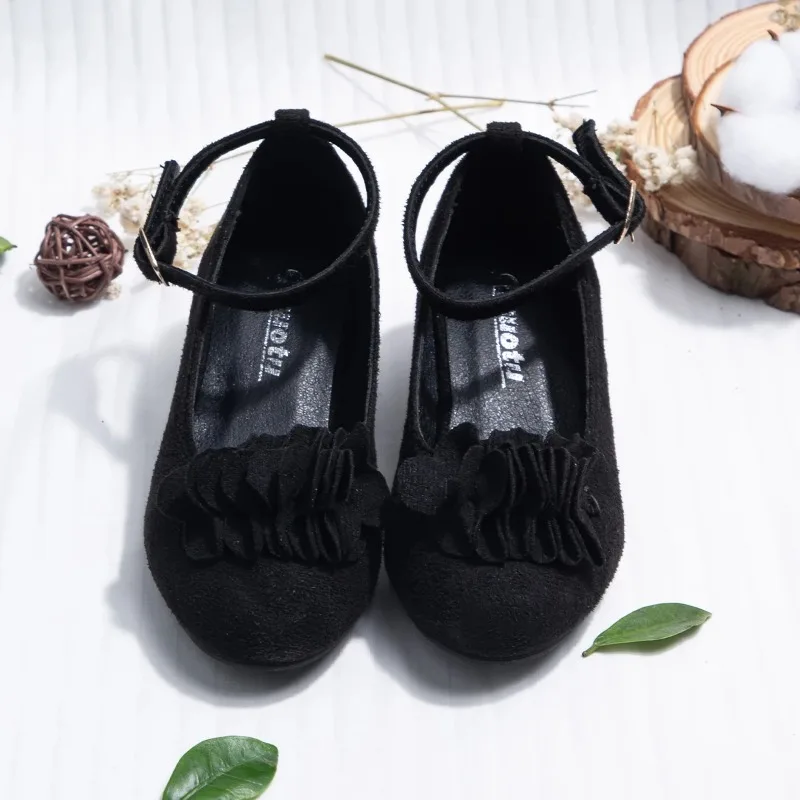 Sapatos de dança flor amarela para crianças meninas dedo do pé redondo salto baixo bomba de microfibra macia zapatos com alça de fivela de tornozelo