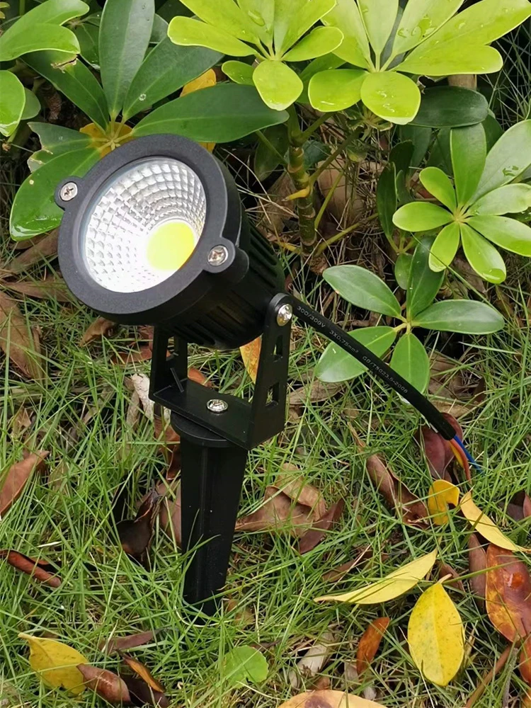 Luci da giardino a LED Lampada da prato impermeabile a LED per esterni 220V110V12V 5W Lampadina a punta paesaggistica IP65 Faretti da giardino a