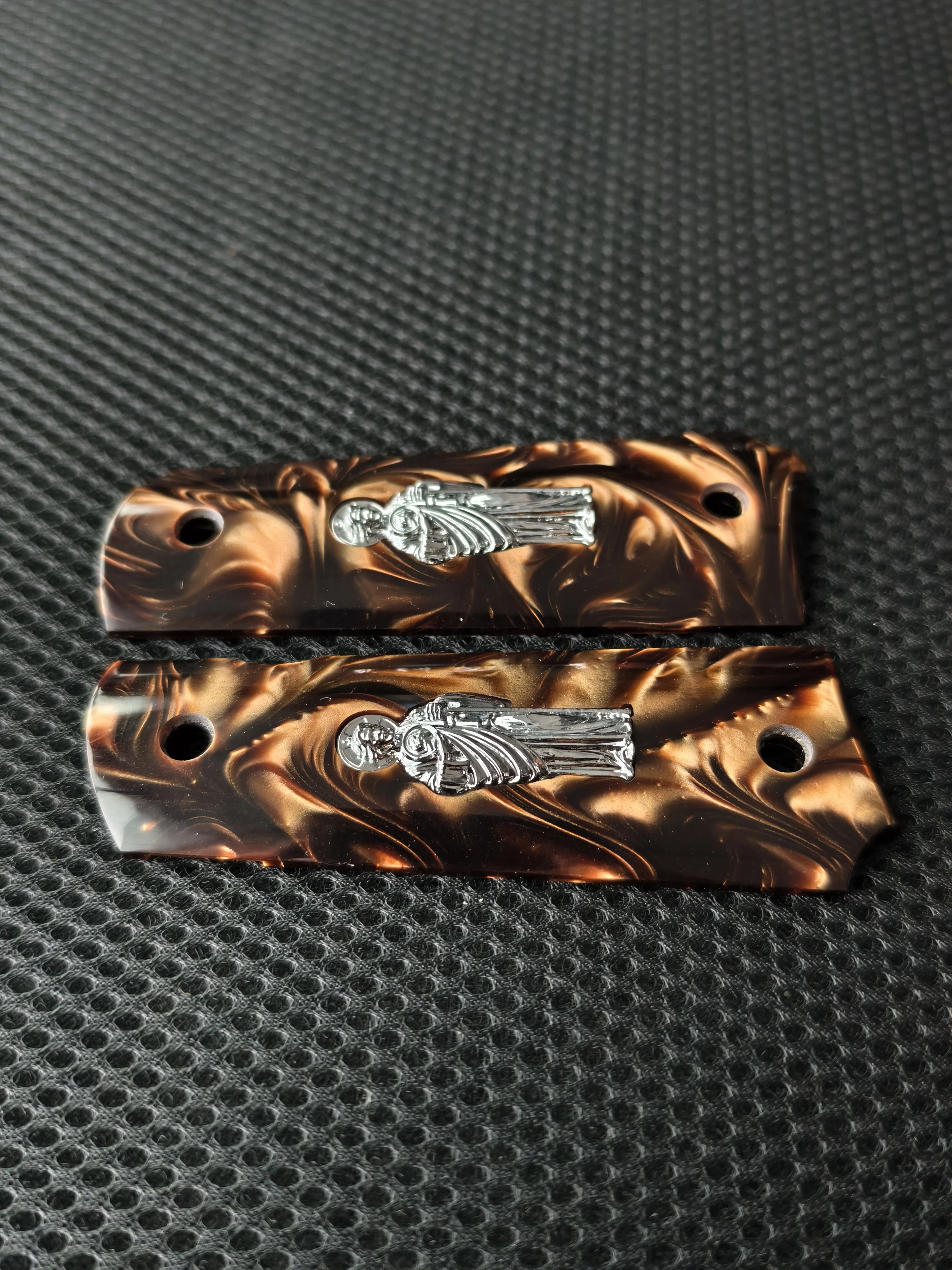 1911 그립스 풀 사이즈, 브라운 펄과 실버 세인트 주드, 콜트, 킴버, 스프링필드, 레밍턴, 락 아일랜드, 군사 지휘관용에 적합