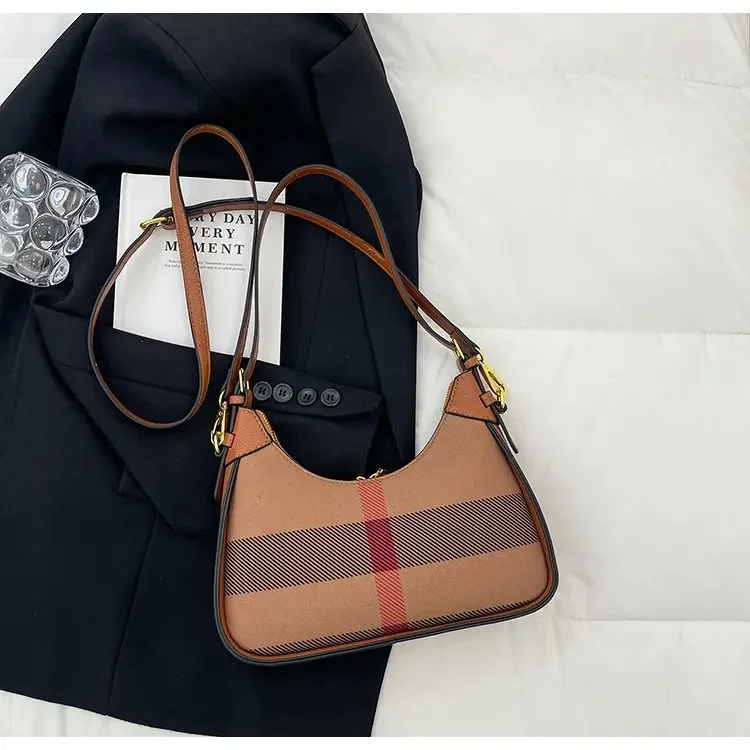 

Women's Retro Plaid PC Underarm Bag 2026 New Striped Simple High-End Versatile Daily Portable Shoulder Messenger Bag