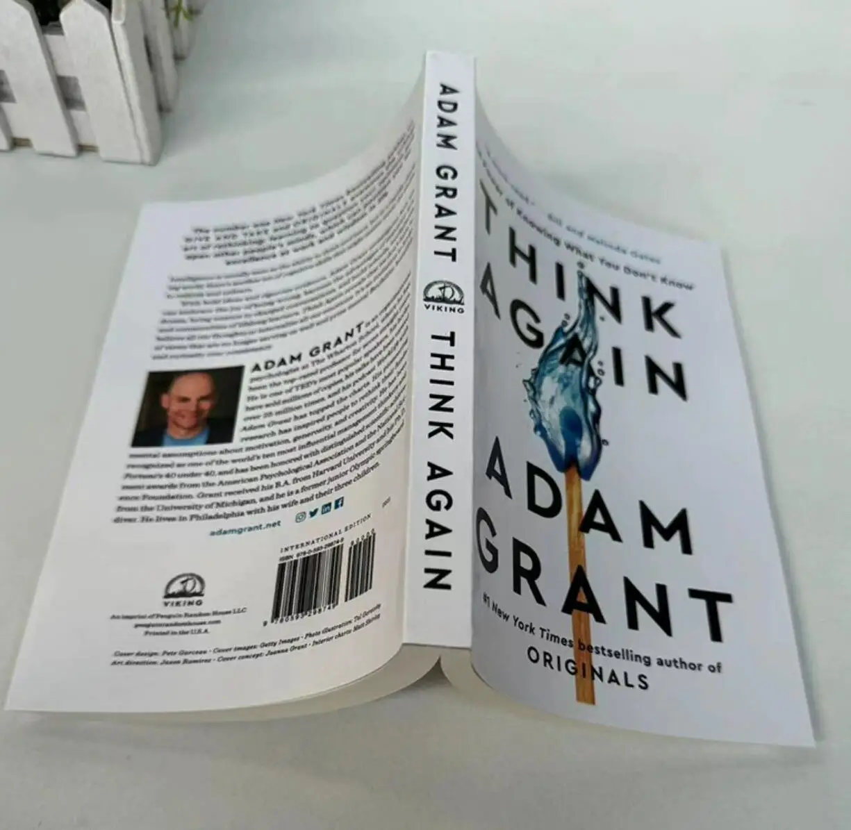 Piense de nuevo por Adam Grant El poder de conocer lo que no sabe # 1 libro más vendido en inglés