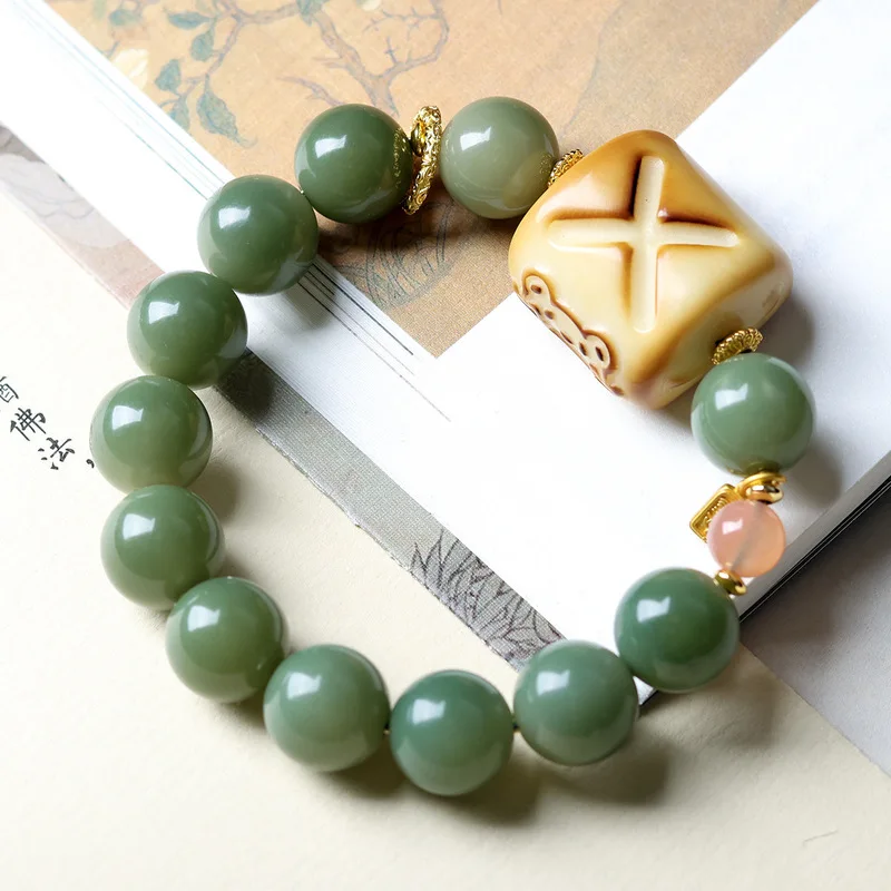 Original large green grape bodhi root with carbon-burned ivory fruit bear biscuit charm, a collectible bracelet and