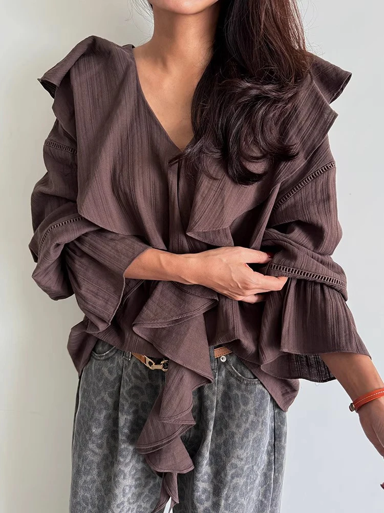 

Clothland Women Sweet Ruffled Blouse V Neck Flare Sleeve Casual Shirt Female Autumn Tops Blusa Mujer LB308