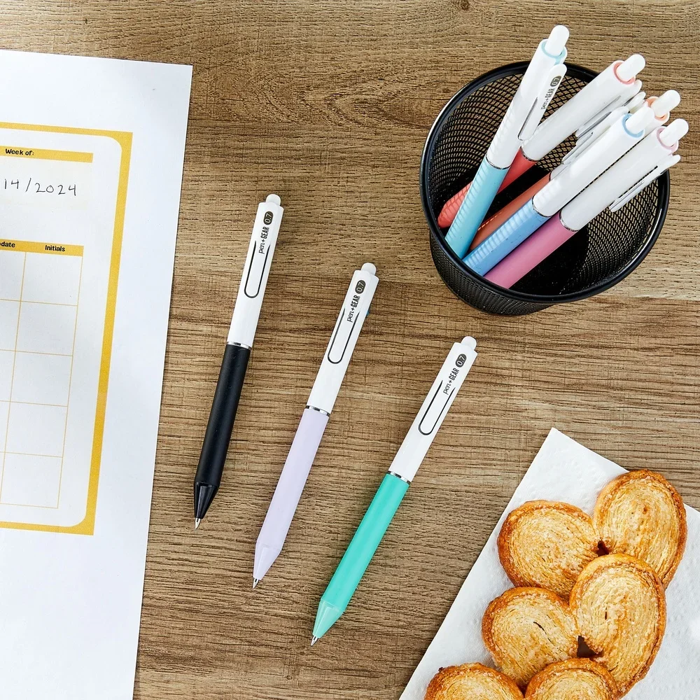 Retractable Gel Ink Pens 0.7mm Medium Point Fast Dry Non Smear Comfortable Grip 8 Colors for Writing Drawing