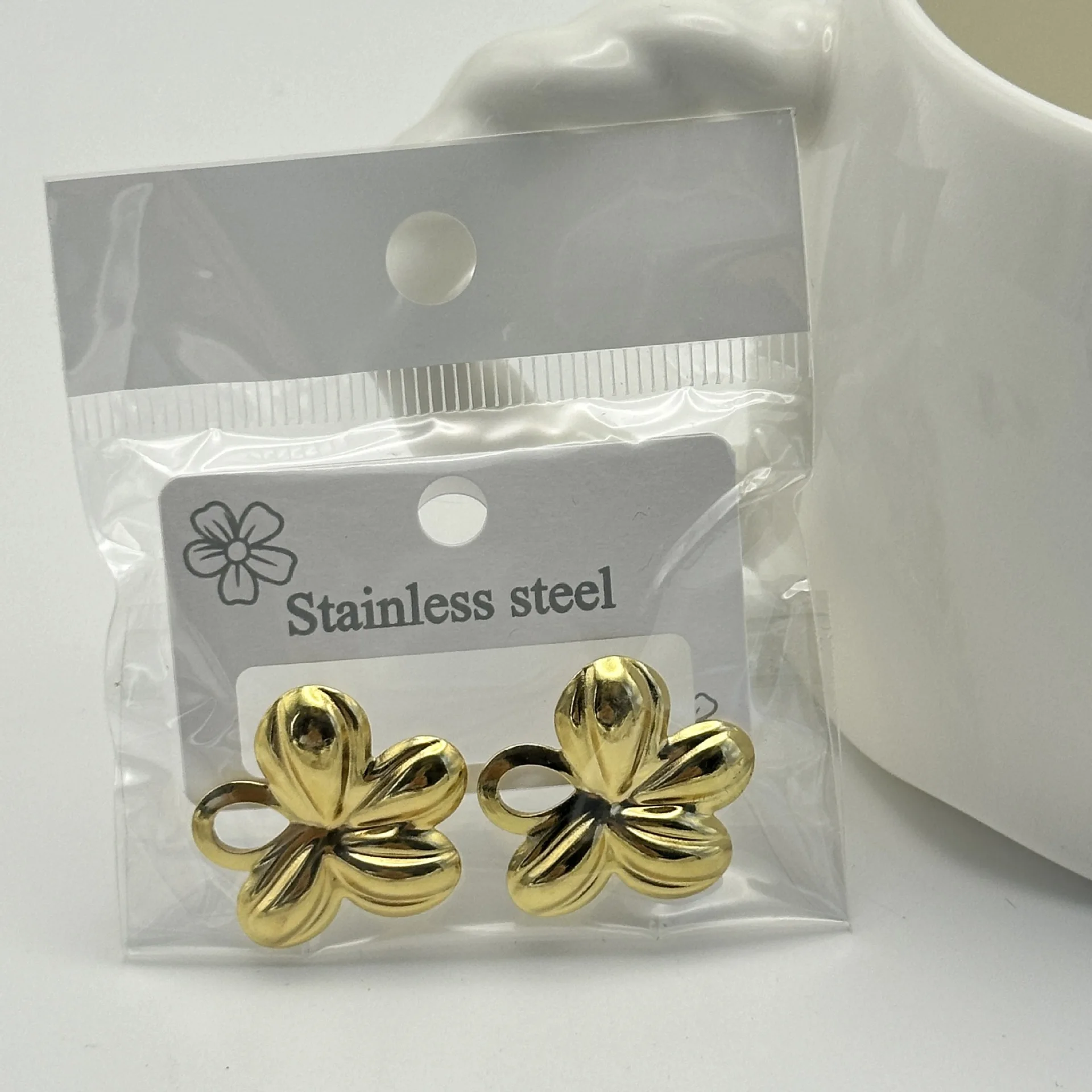 

Women's Stainless Steel Stud Earrings, Asymmetric Design, Plain Pattern, All-Season Fashion Jewelry, High-Quality Ear Accessorie