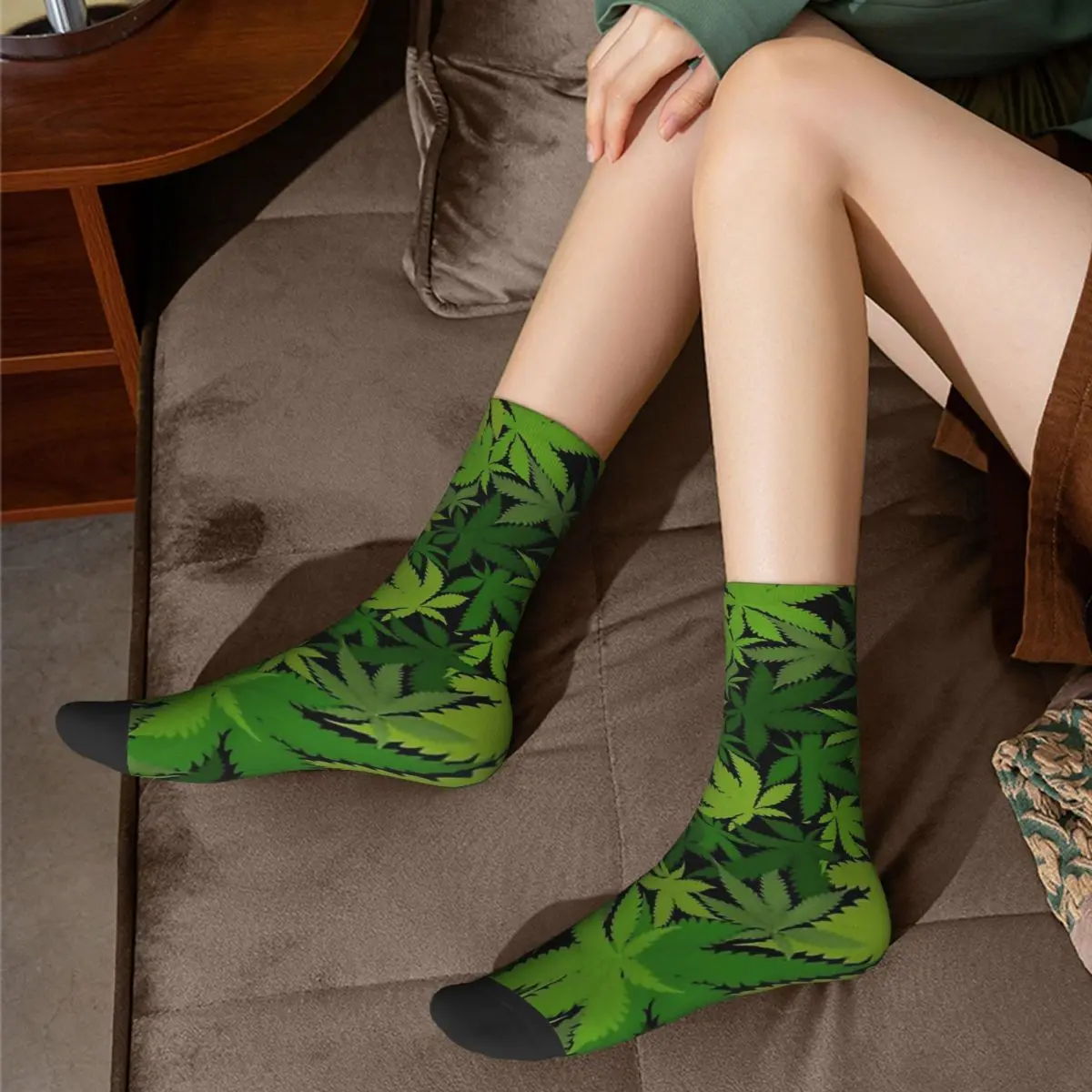 Funny Crazy Sock for Men Weed Leaf Hip Hop Vintage Camo Army Happy Seamless Pattern Printed Boys Crew Sock Novelty Gift