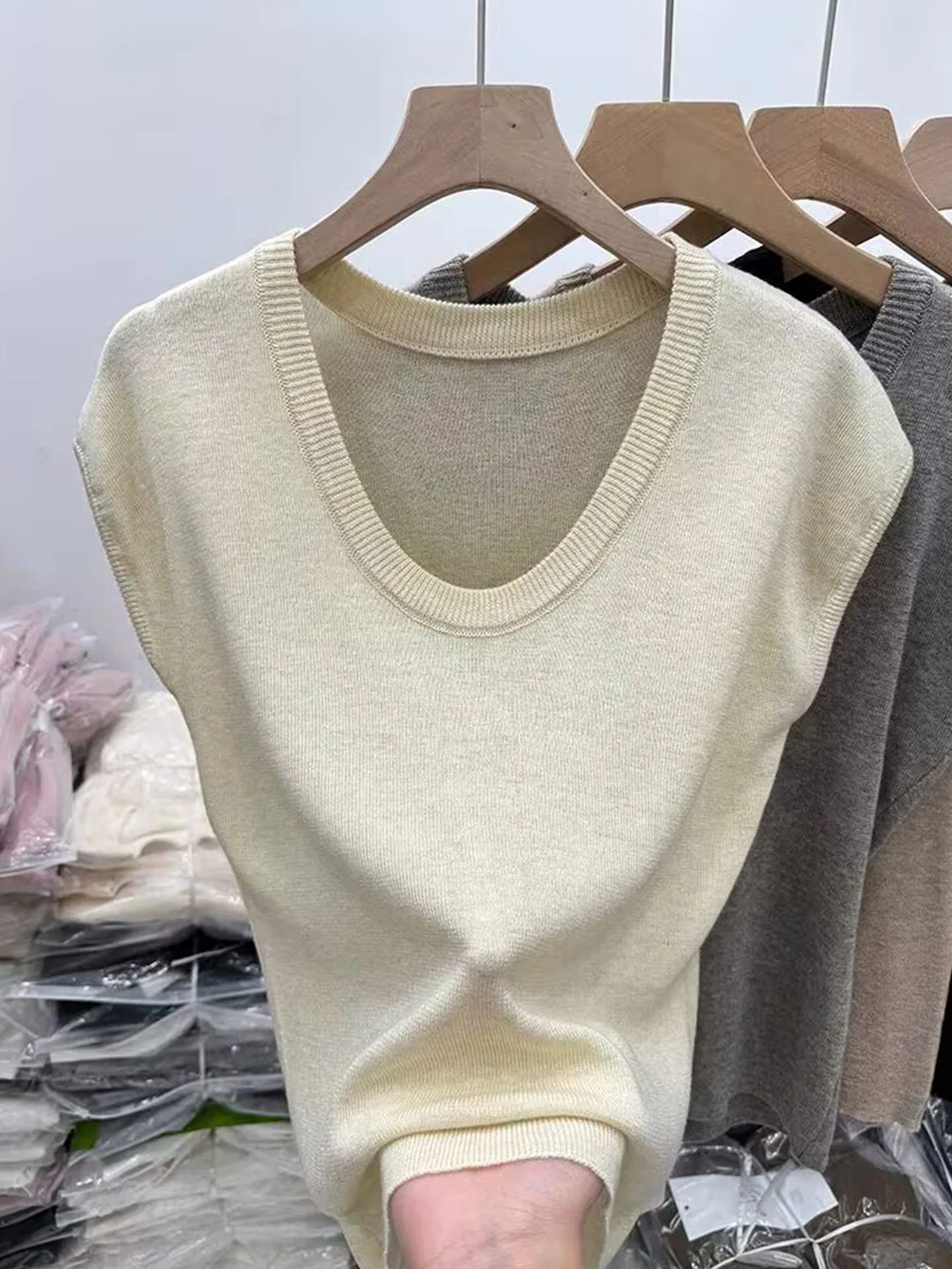 

Ele Ice Silk Knitted Top Women's Loose Fit Color Commute Faionable Summer 2025 Versatile Casual Silk Blouse