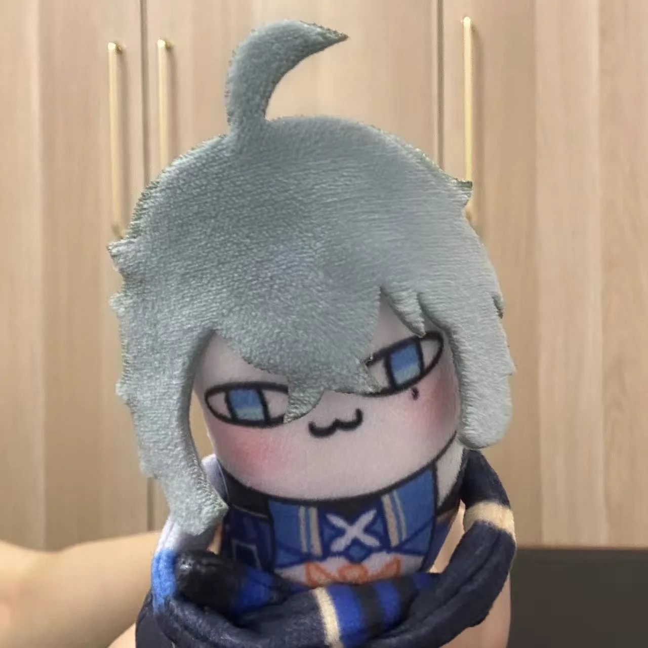18cm Funny Genshin Impact Lohen Plushie Toys Stuffed Lohen Plush Dolls Backpack Decorative Pendants Keychain Birthday Xmas Gifts - view 3
