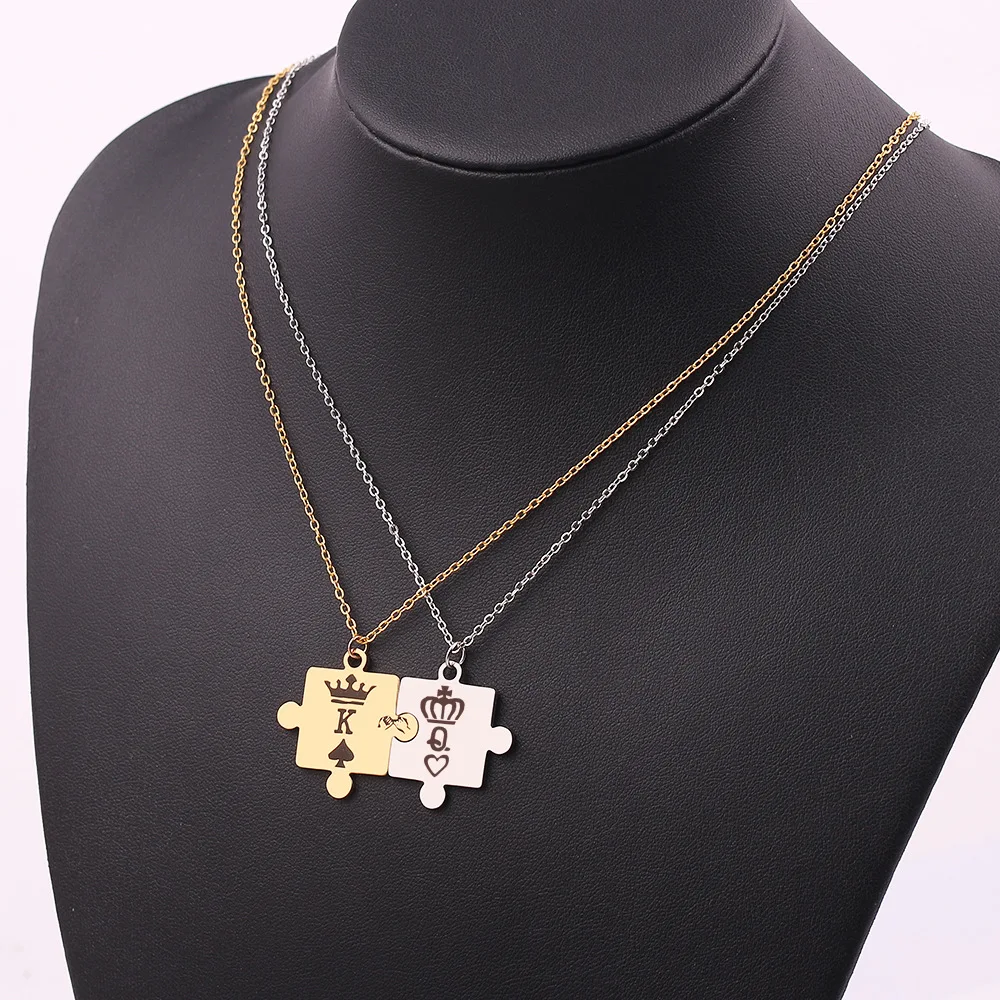 2022 Poker K and Q Puzzle Piece Couple Necklace Stainless Steel Link Chain Couple Jigsaw Lovers Pendant King and Queen Crown