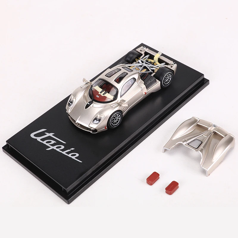 CM Model 1:64 Utopia Alloy Model Car Removable engine cover