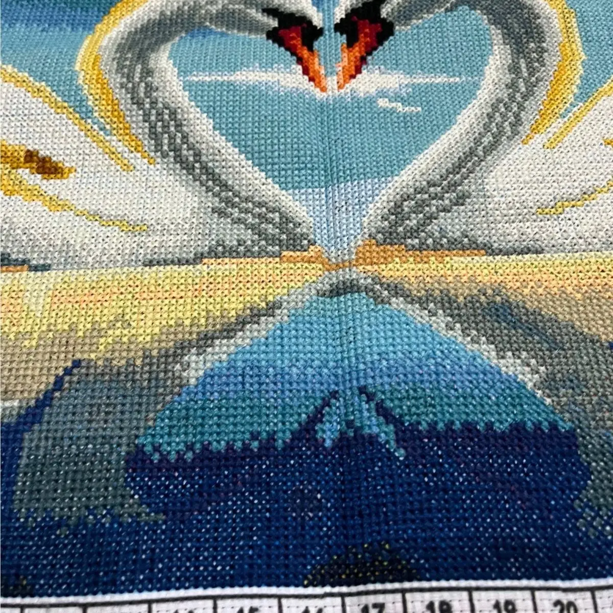 (Finished product) Pure handmade cross stitch finished product Swan Lake romantic living room 45 * 130 cm