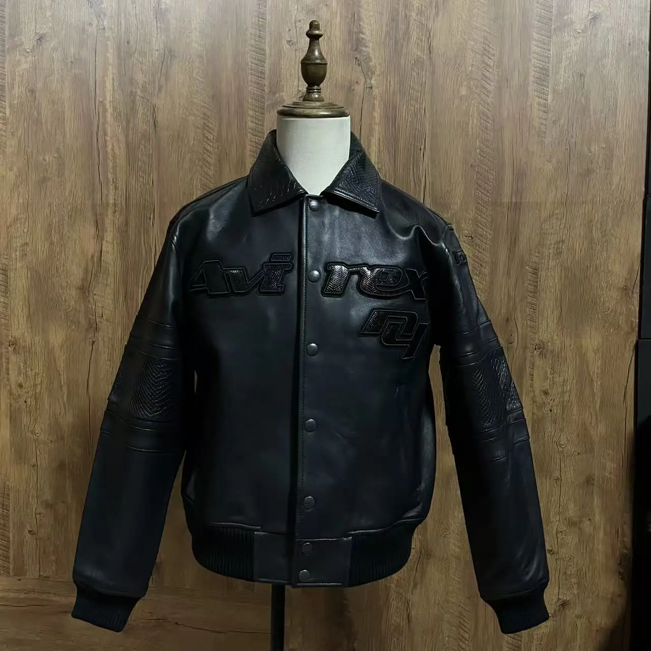 

Avirex 2026 Collaboration New Arrival Black Men's European Lambskin Jacket US Size Snake Print Sleeves Fashion Casual Outerwear