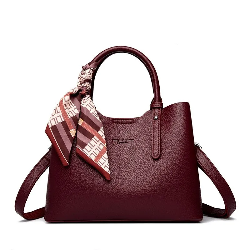 Handbag Women's Bag New Fashionable Atmosphere Wear-resistant Material Temperament Commuter Messenger Bag Middle-aged Mother Bag