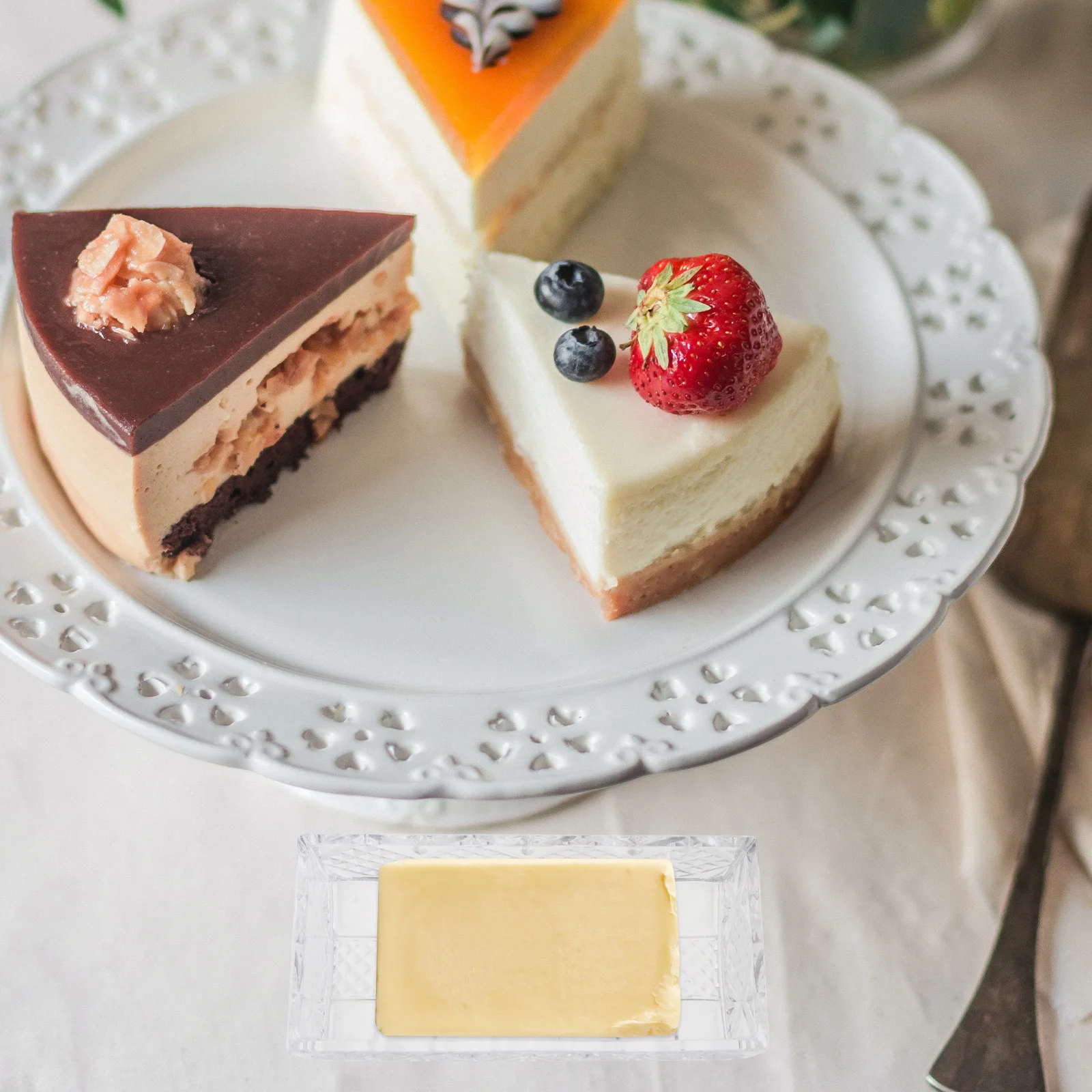 

1Pcs Rectangular Butter Box Premium Glass Food Container with Lid Crystal Clear Storage Dish for Home Hotel Tableware Use