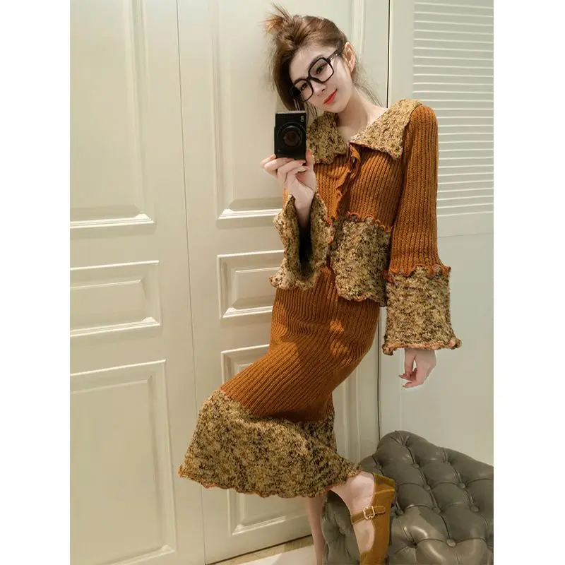 2025 Spring New French Vintage Style Knitted Suit Skirt Famous Girl Temperament Royal Sister Fan Lady Suit Skirt Two-piece Set