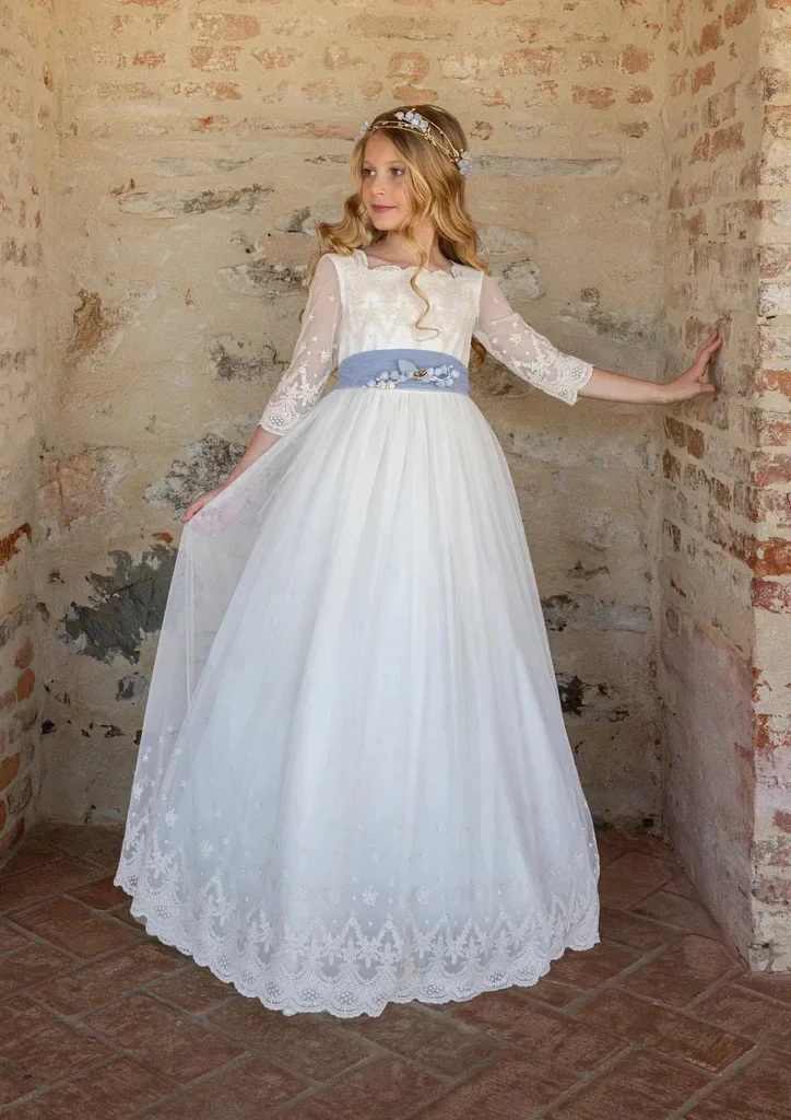 فساتين فتاة الزهور من التول لحفلات الزفاف بدون ظهر مزينة بالدانتيل على شكل زهور أنيقة للأطفال Quinceanera فستان التواصل الأول حسب الطلب