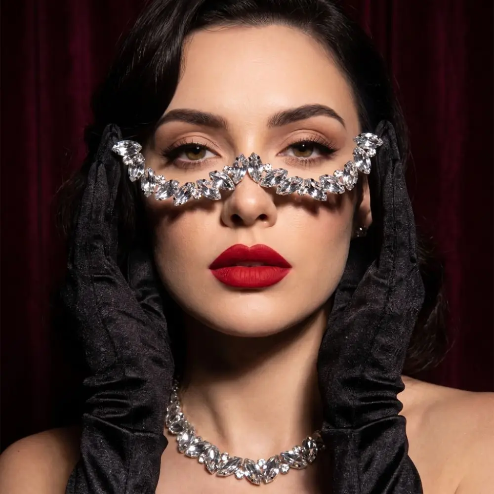 Waterdrop Shape Rhinestone Eyeglass Frame Foldable Zircon Glitter Mask Decoration Crystal Shiny Half Frame Glasses Chain