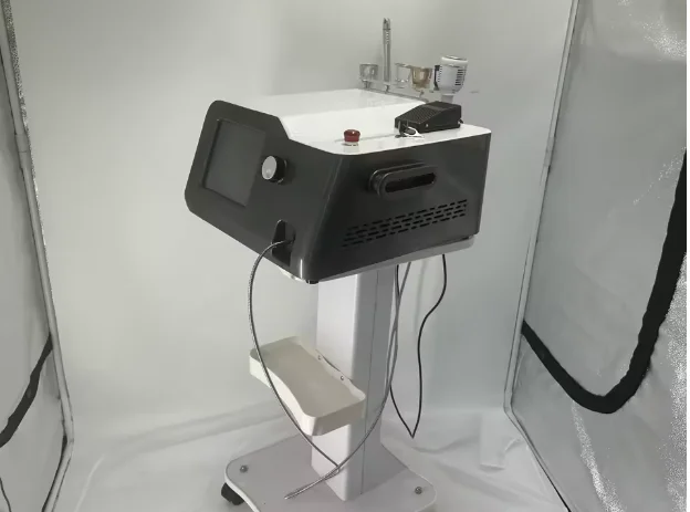 

Профессиональный диодный лазер 5-в-1 980 нм для салонов красоты: уход за сосудами, ногтями и омоложение кожи