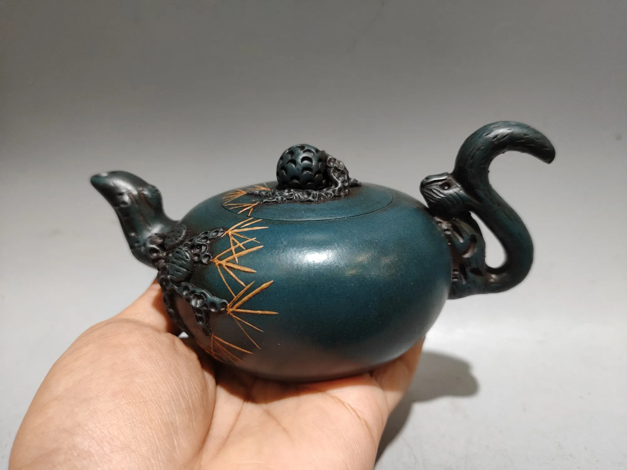 Chinese Yixing Purple Clay Teapot Squirrel statue handle pot Pine needle pattern  kettle Teapot Teapot Pot Tea Maker Office