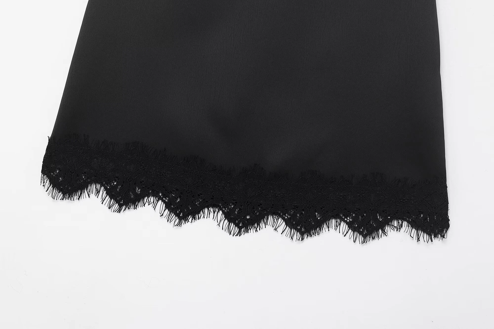 Stile europeo e americano 2025 inverno nuovo design a vita alta da donna con pantaloni gonna con orlo in pizzo strutturato