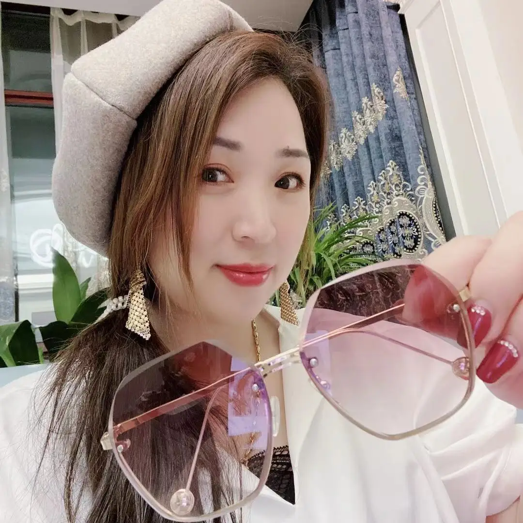 

Female Fashion Edition Street Snap Driving Glasses Active Sports Polarized Sunglasses Fishing Cycling Frameless
