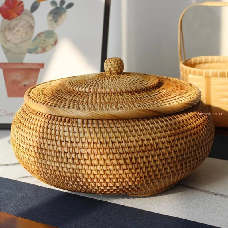 

Round Rattan Box,Wicker Fruit Basket with Lid Bread Basket Tray Storage Basket Willow Woven Basket for Bread, Snack