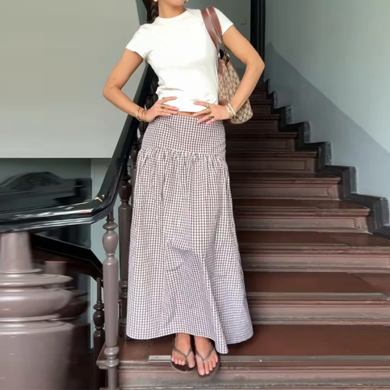 

В 2025 году, женская простая рубашка с короткими рукавами, клетчатая юбка, повседневный костюм-двойка