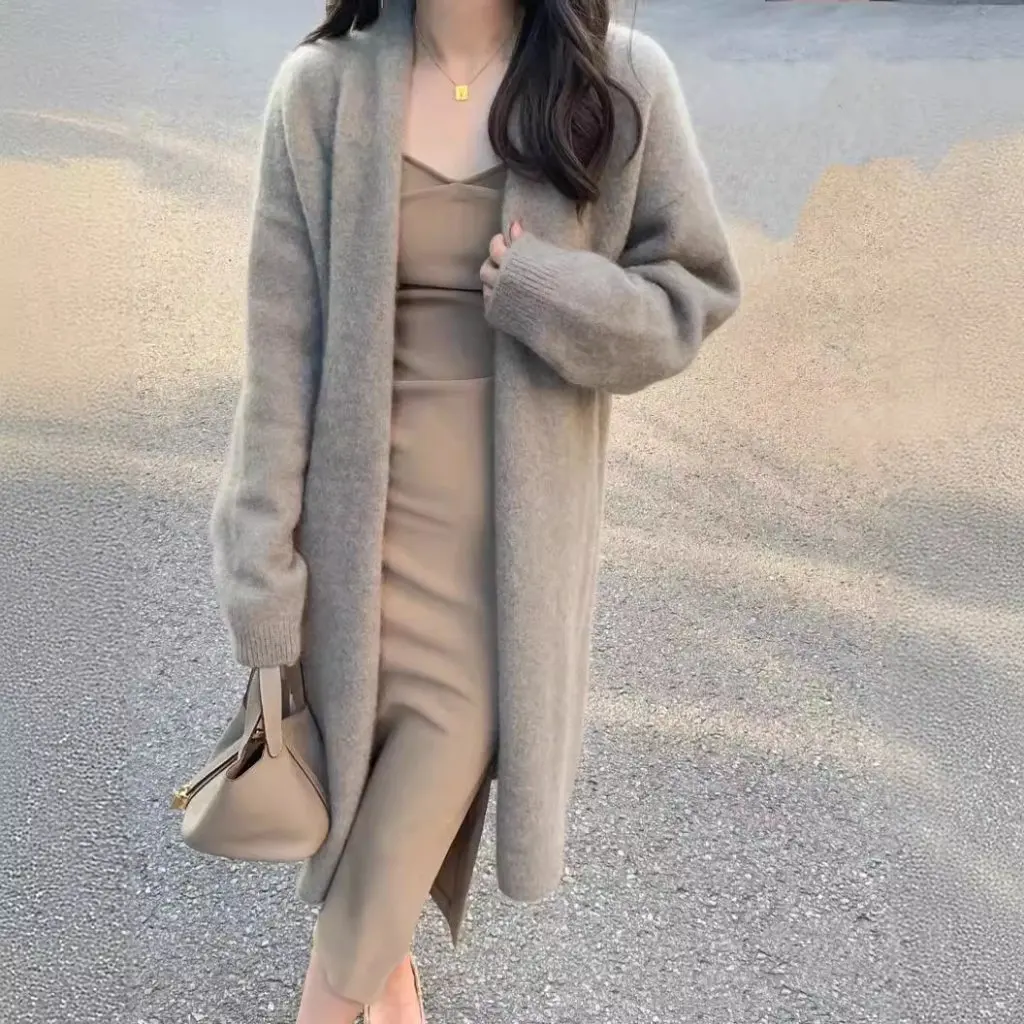 

Women's Long Knitted Cardigan Korean Casual V-Neck Padded Sweater Coat Knee-High Fall/Winter Lazy Style 158-101