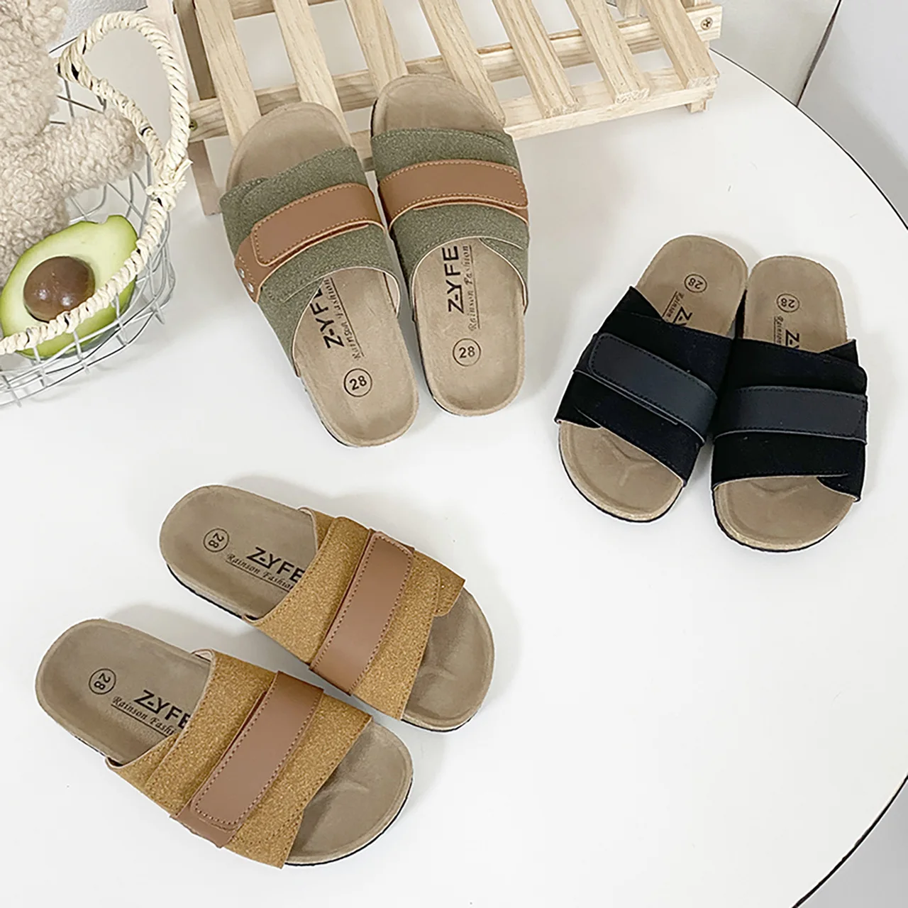 

Outdoor Casual shoes Lightweight Summer Unisex Kids Slip-On Sandals Korean Minimalist Breathable One-Step Wear for Boys/Girls