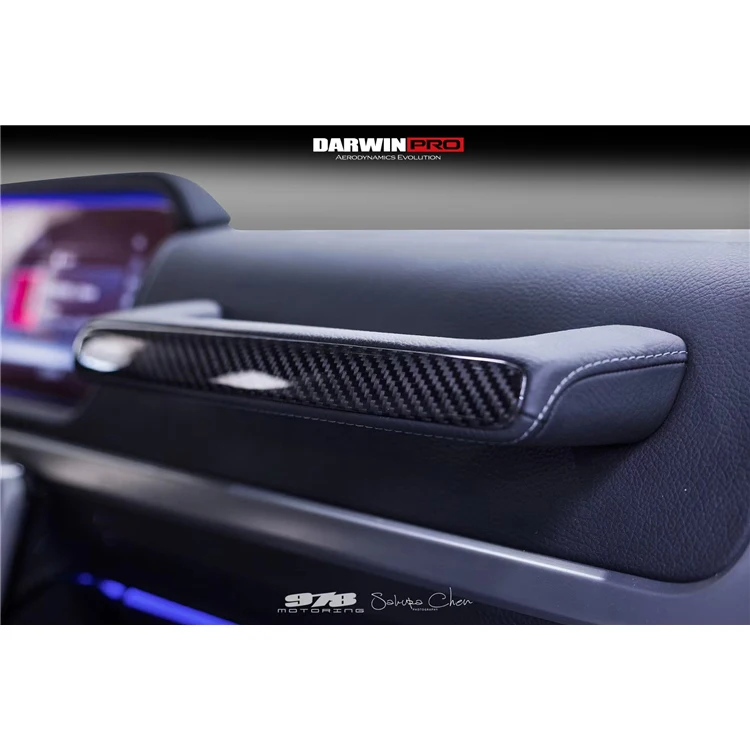 Darwin PRO OEM Style Dry Carbon Fiber Interieur für Mercedes W464 G Class Wagon