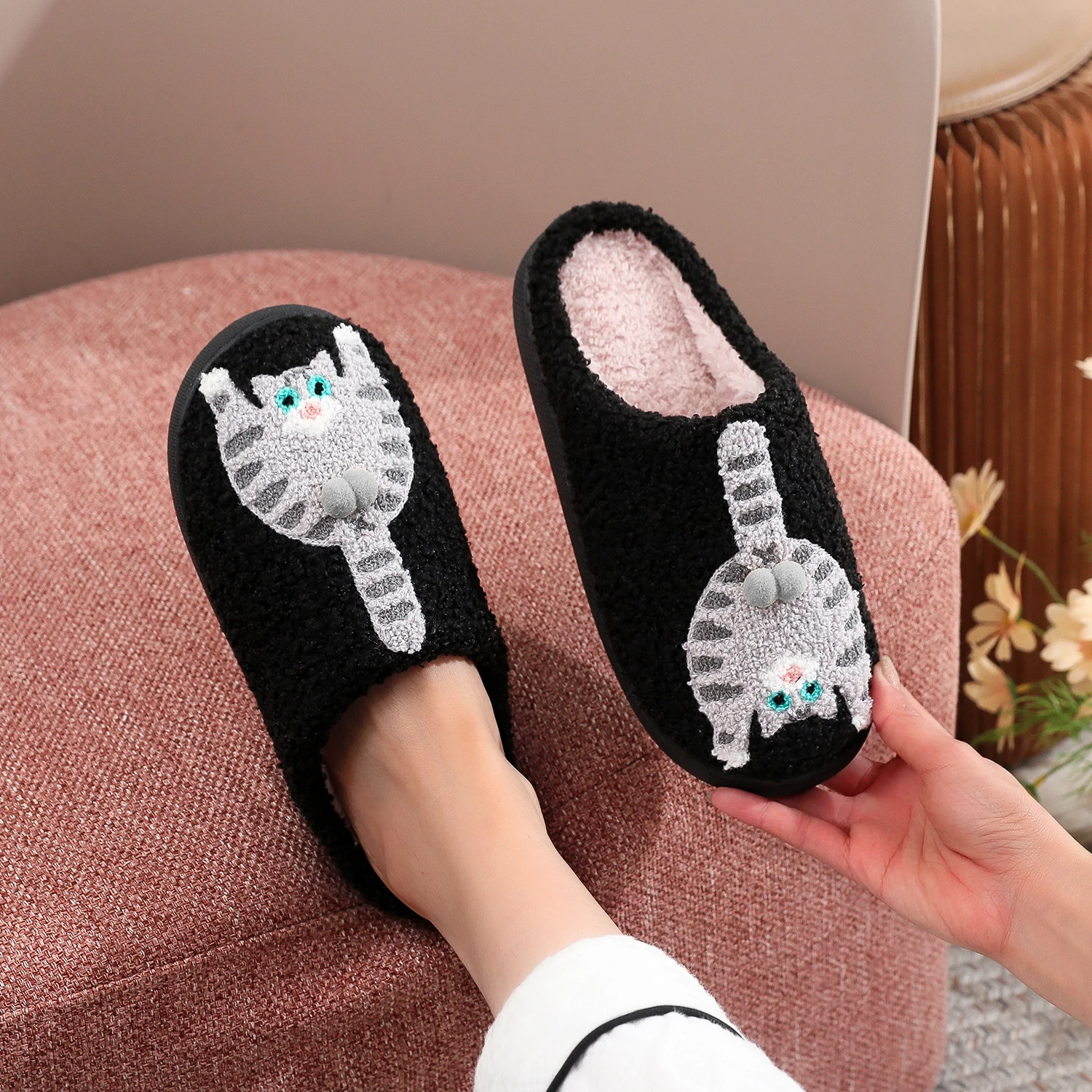 A Pair of Black Embroidered Cat-Patterned Plush Home Slippers with Thick Soles, Comfortable and Warm, Non-Slip Indoor Slippers, Personalized Gifts for Autumn and Winter, Suitable for Both Men and Women to Wear in the Bedroom view 3