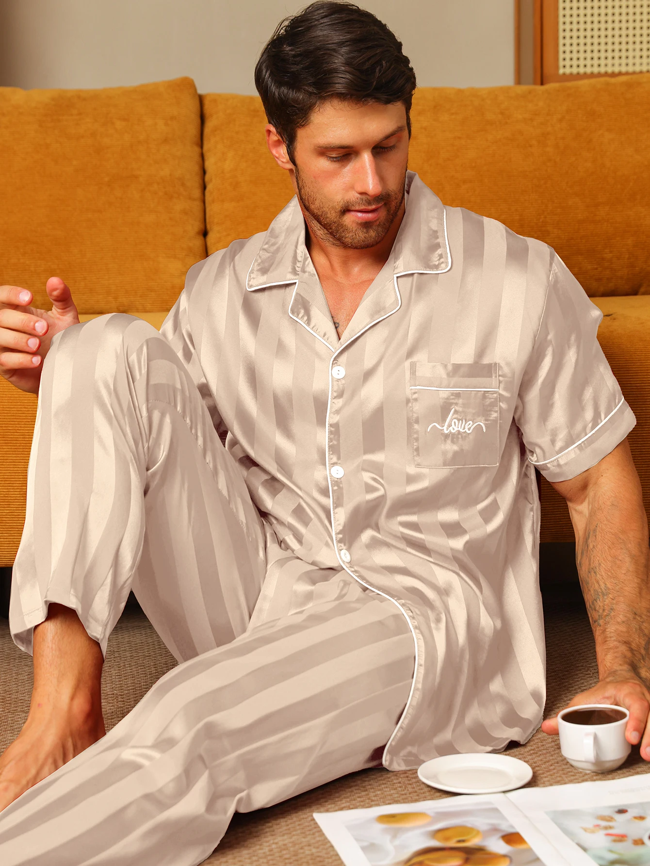 Two piece sets men's sleepwear summer short sleeved pants with pattern printed home clothes sleepwear set