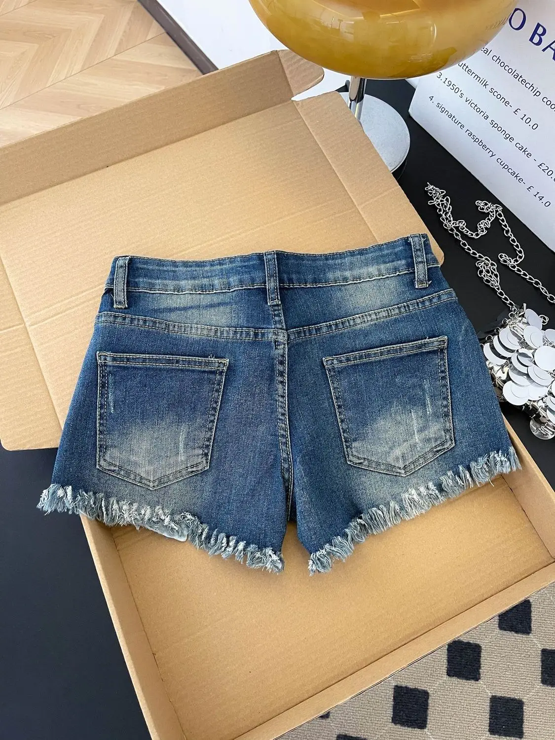 Retro Old Ripped Denim Shorts Women's Summer New Spice Girl Low Waist Rough Edge Wide Leg Hot Pants view 4