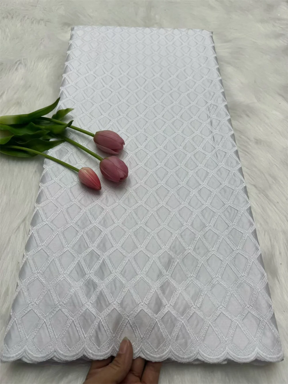 

Белая кружевная ткань, нигерийская кружевная ткань, Новое поступление 2025 года, высокое качество, швейцарская сухая хлопковая кружевная ткань для свадебного шитья платья H92-1