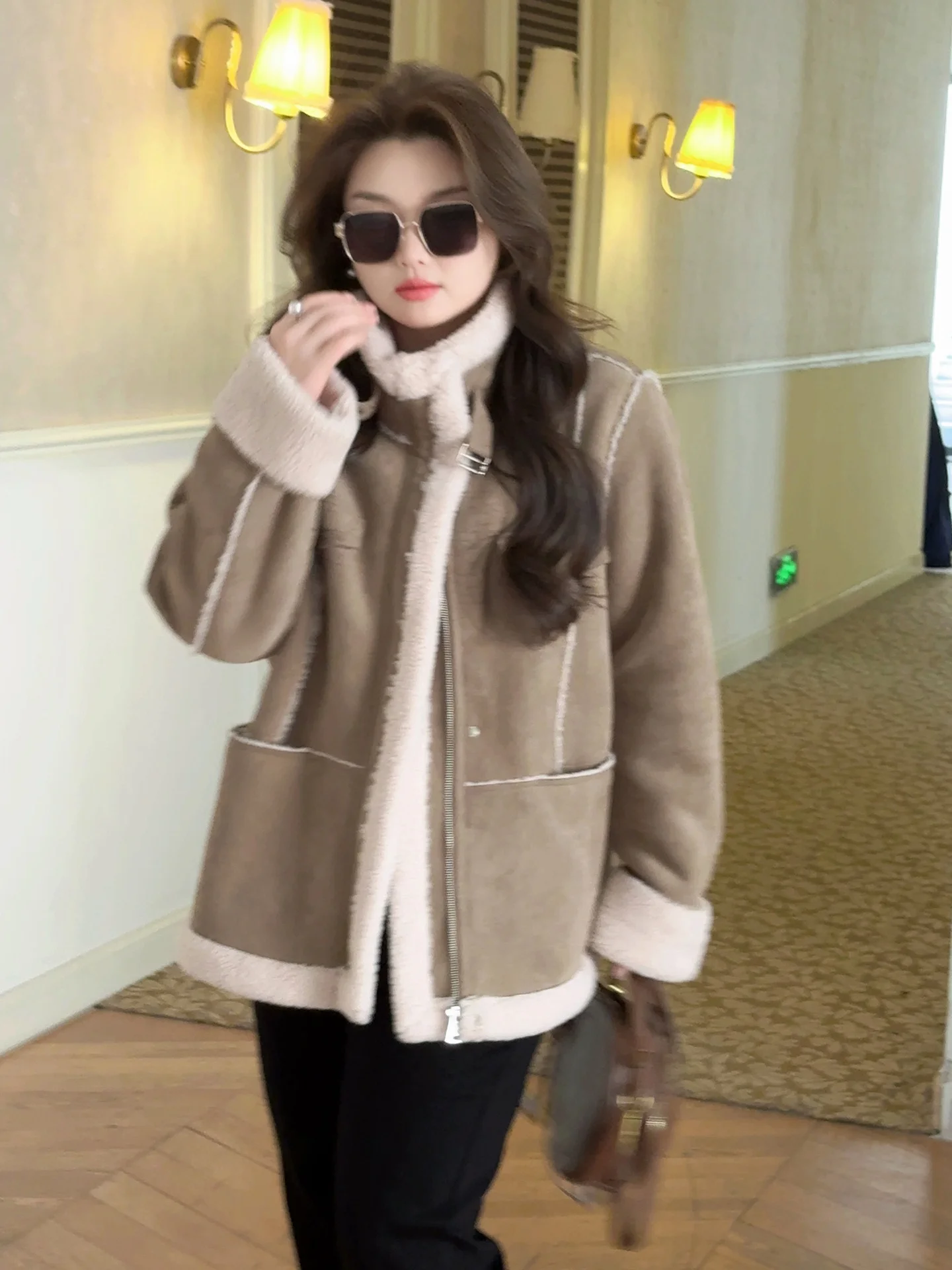 Korean Sle Faux Fur Biker Jaet Large Size Women's Coat Warmth Straight Cut Polyester Blend Long Sve Button Closure