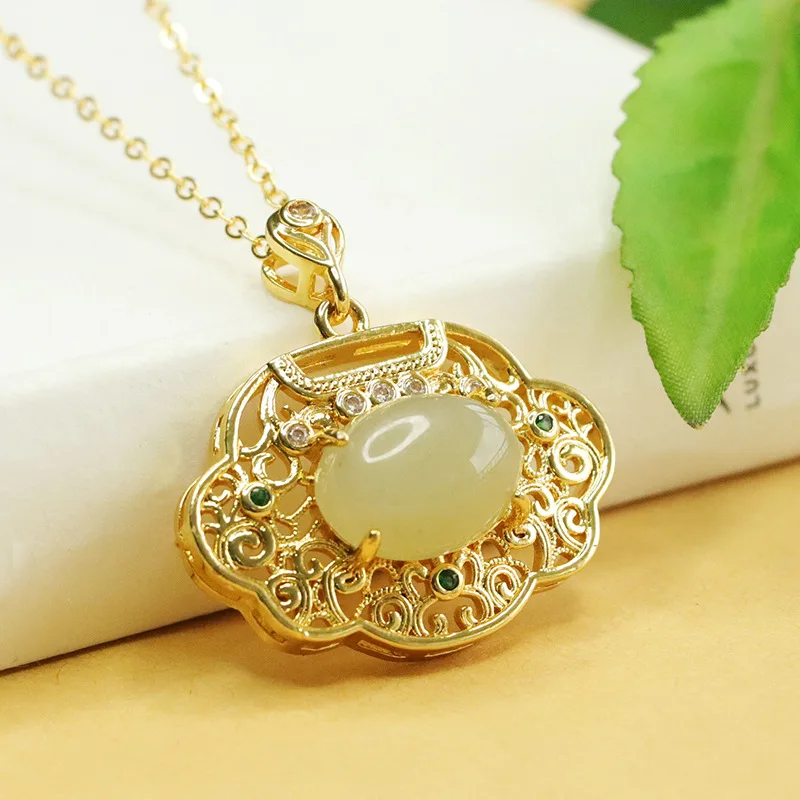 

Natural Hetian Jade Pendant Ruyi Lock Necklace Court Jade Jewelry