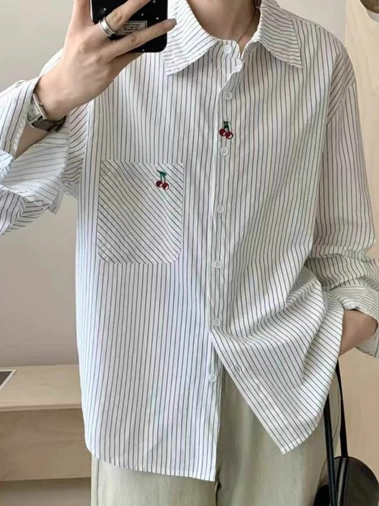 

Корейские милые рубашки в вишневую полоску, женская свободная осенняя блузка с длинным рукавом, винтажная повседневная женская мягкая блузка с карманами, женские осенние топы