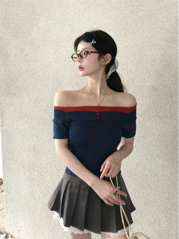 

Slim Fit Knitted Sweater Women's Faionable Contrast Color Pure Desire Sle Spring 2026 New Design Slimming Trendy Top