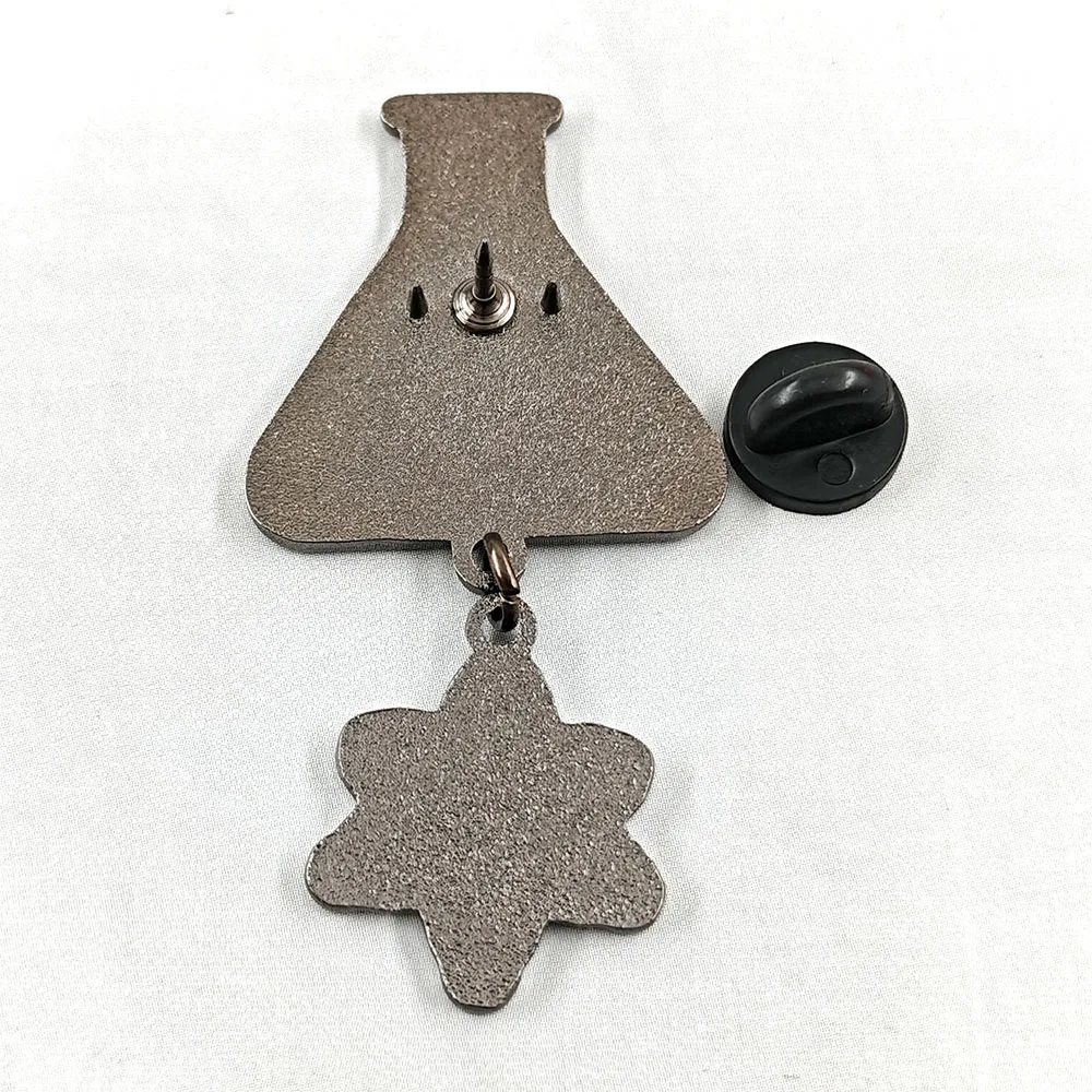 Laborforscher-Brosche, kegelförmige Flasche, Atomabzeichen, Anhänger für experimentelles Personal, Emaille-Anstecknadel, Zubehör – Detail 3