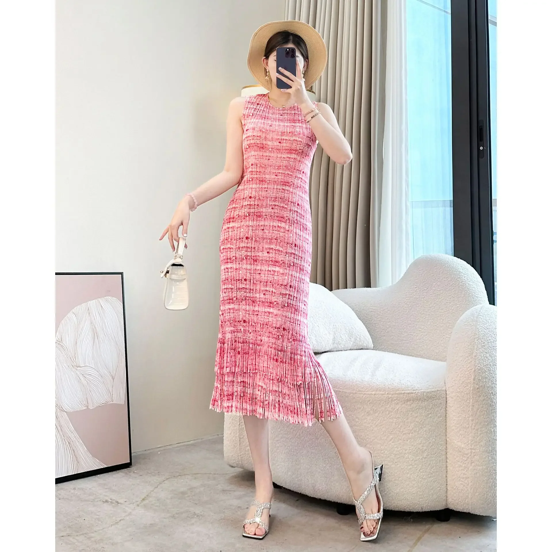 

Miyake Style Pleated Dress Women 2025 New Textured Printed Round Neck Sleeveless Loose Large Size Elegant Tassel Pleated Skirt