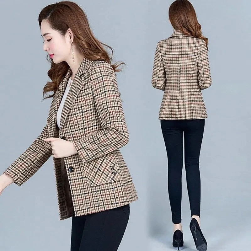 Women Blazer Turn-Down Collar Single-Breasted Slim Lady Spring Plaid Blazer Casual Short Jackets Middle-aged Female Suit 5XL