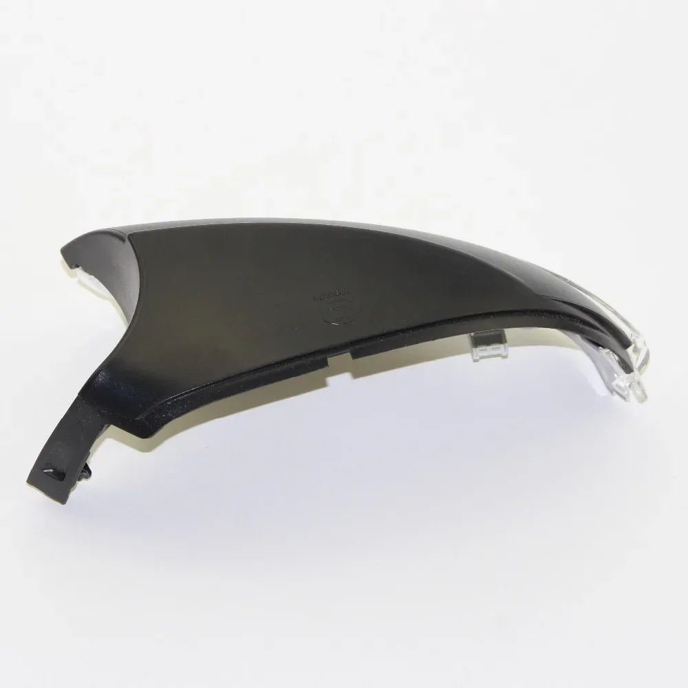 الجانب الأيسر بدوره مصباح إشارة سائق مصباح لشركة فولكس فاجن جيتا MK6 باسات B7 CC 16D 949 101 16D 949101