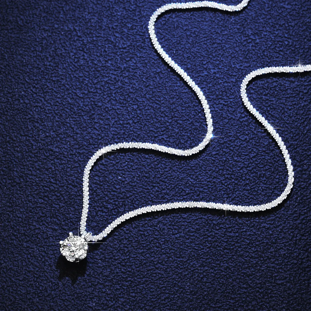 18K gold color moissanite necklace sparkling cauliflower chain high-end light luxury D color VVS1 diamond pendant