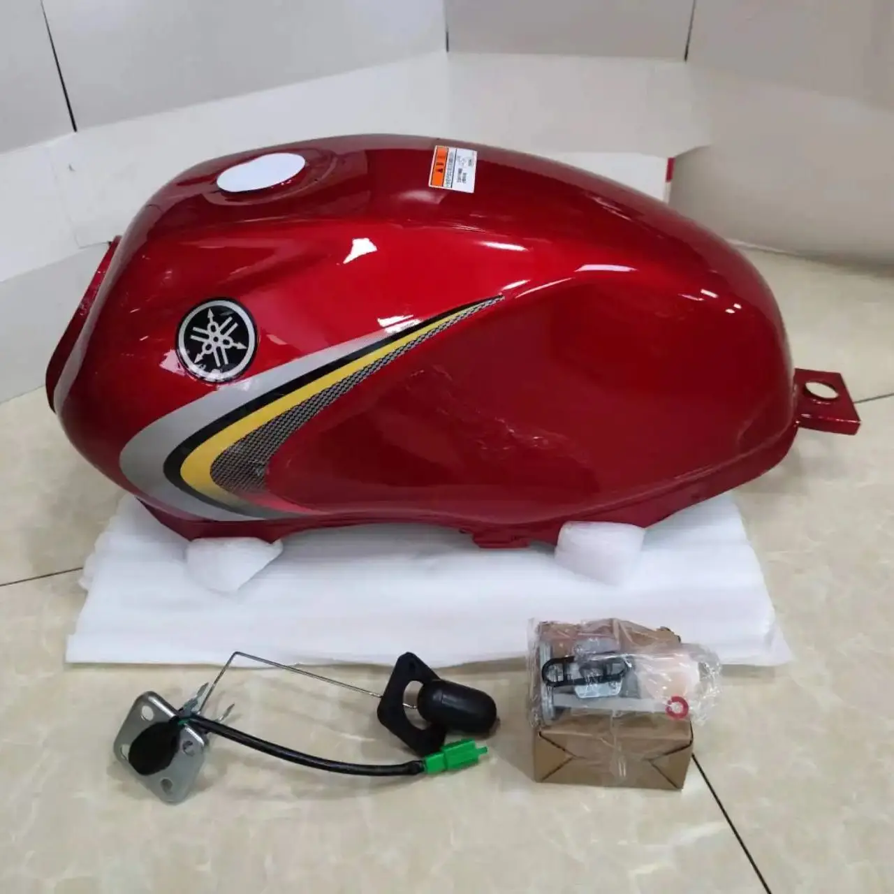 YBR125 Motorcycle Fuel Tank Fit Yamaha Motorcycle Gasoline Tank Canister With Oil Gage